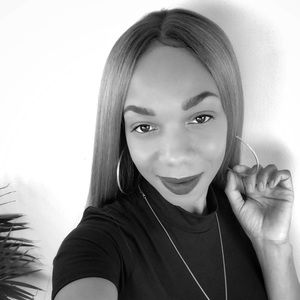 Meet your Posher, Malika